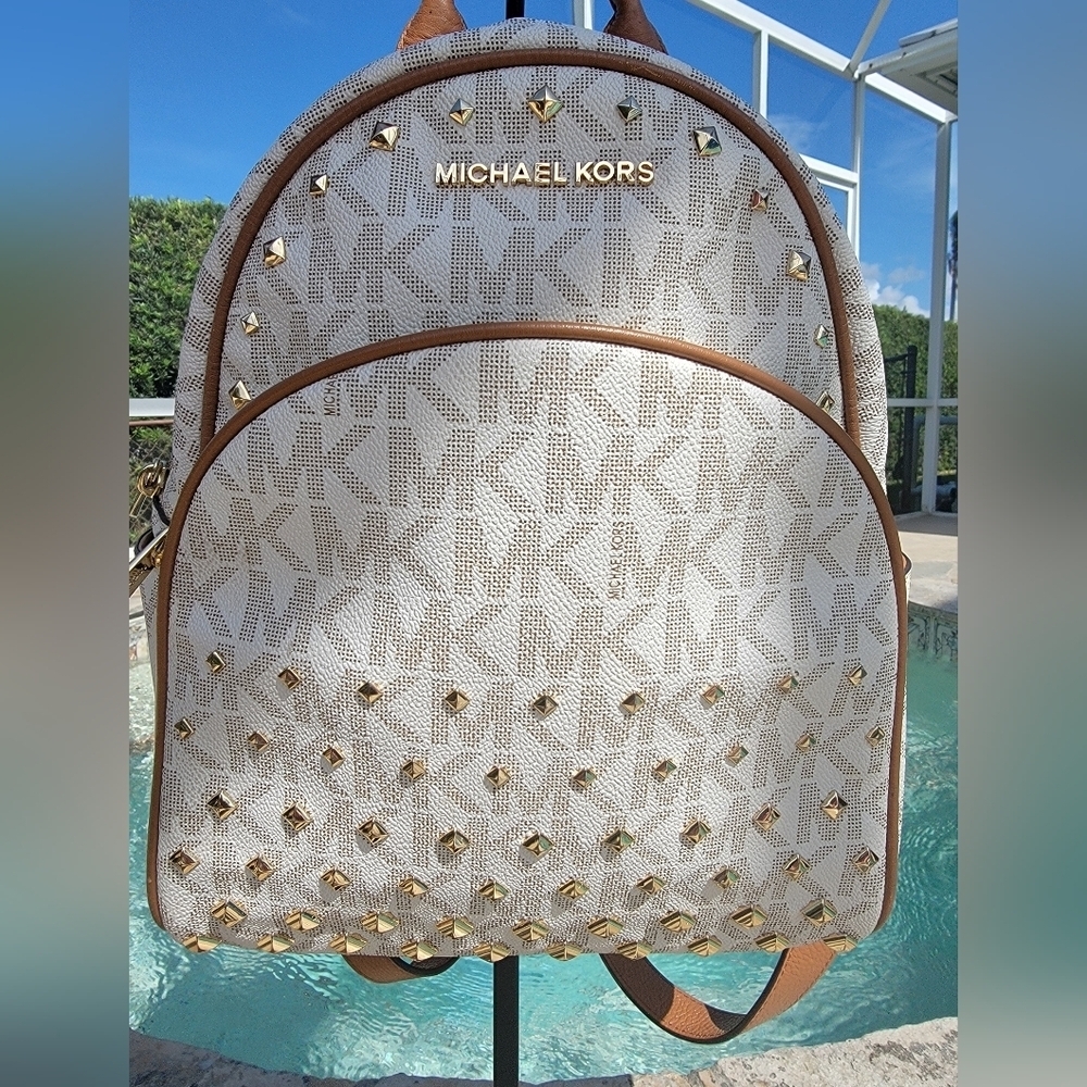 Michael Kors Vanilla Cream Medium Abbey Signature Gold Studded Backpack/Tan Trim - Picture 3 of 16